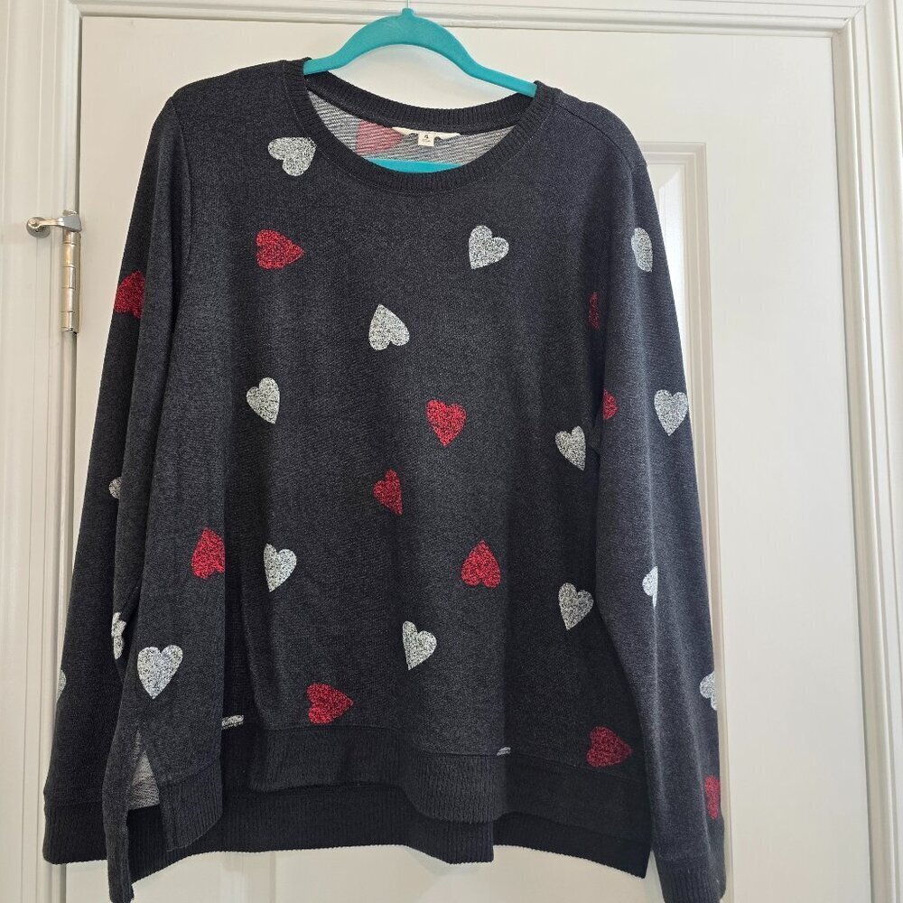 Lucky Brand Cloud Jersey Sweatshirt In Charcoal W/ Red White Hearts - Picture 2 of 8